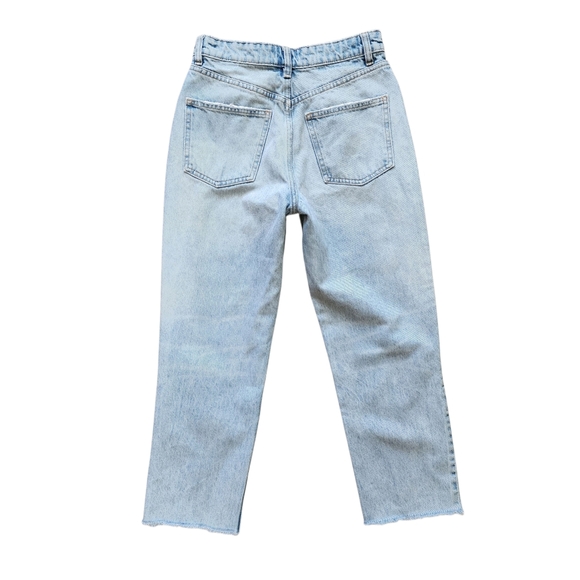 Zara High Rise Cropped Straight Leg Jeans Sz 4 Light Wash Frayed Button Fly - Picture 3 of 10